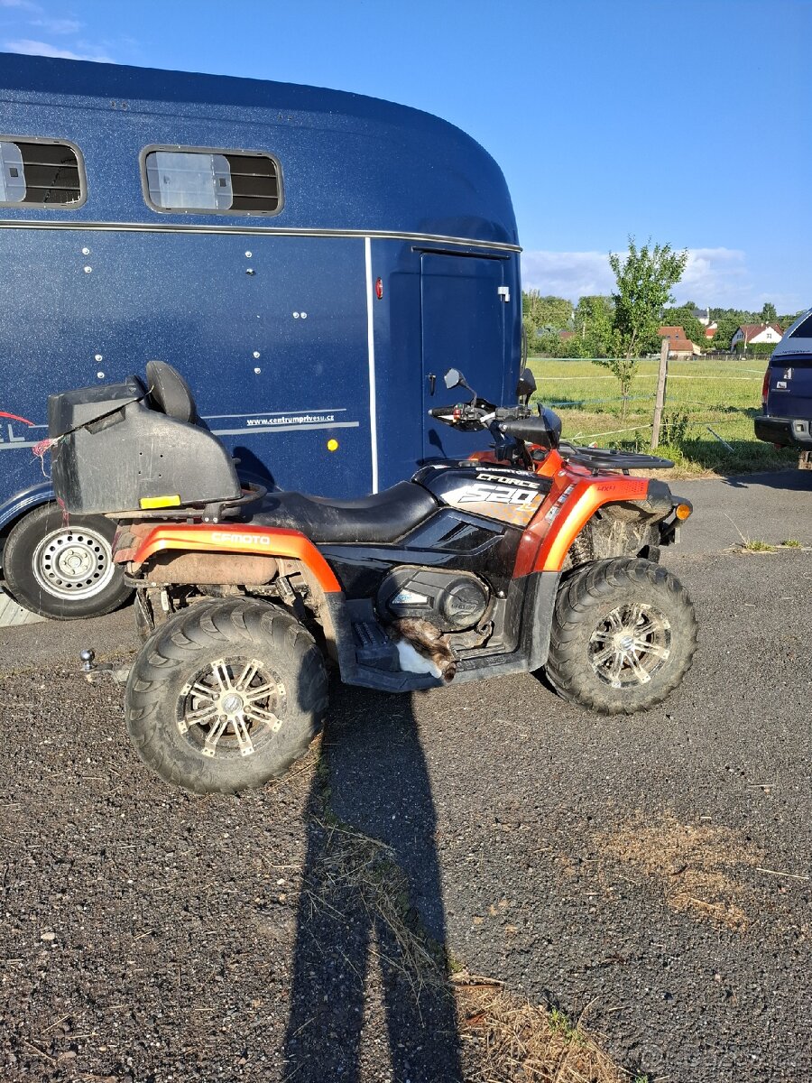 Čtyřkollka CF MOTO 520L
