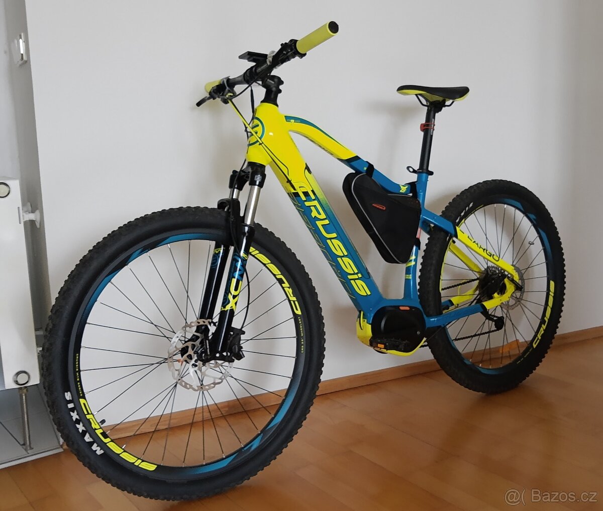 Crussis e-Largo 7.5-S (kola 29'' ram 20'')