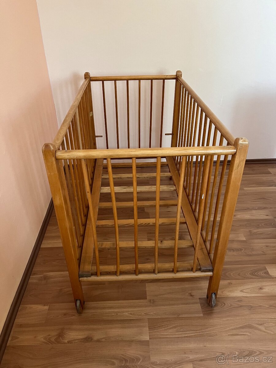 Dětská postýlka