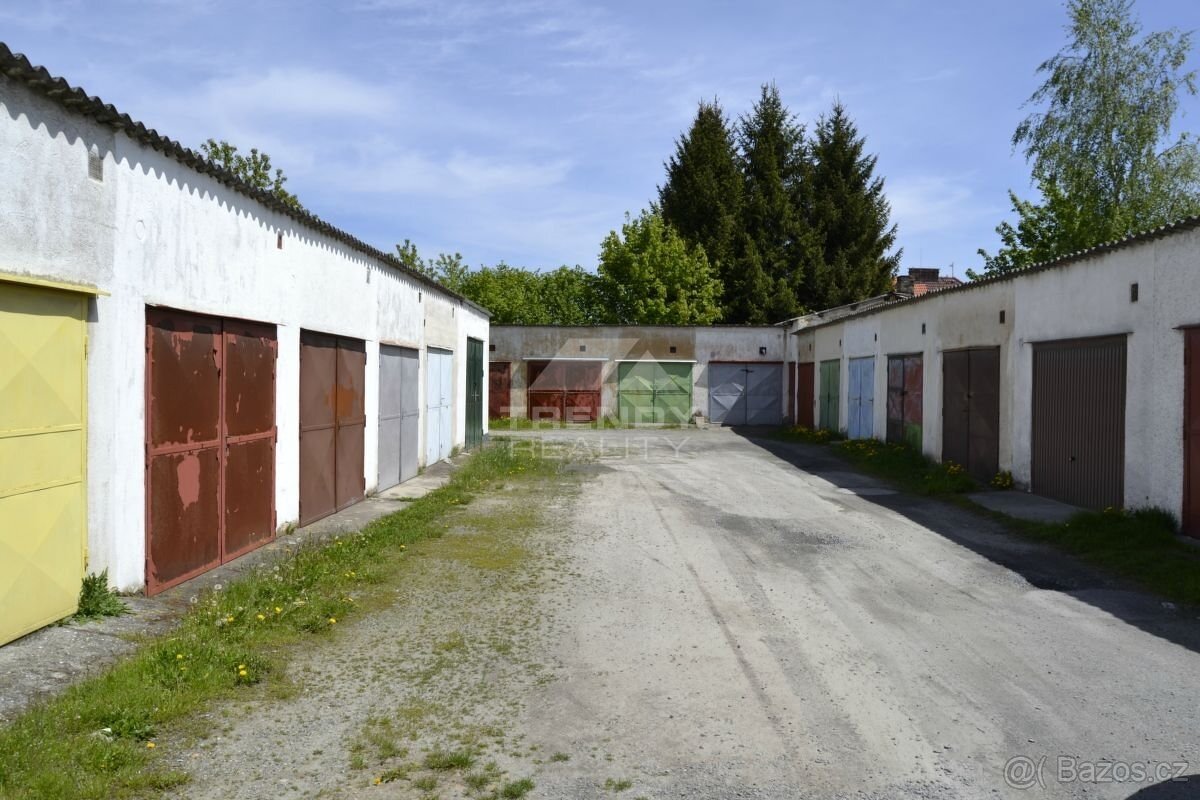 Poptávka garáže v Trutnově