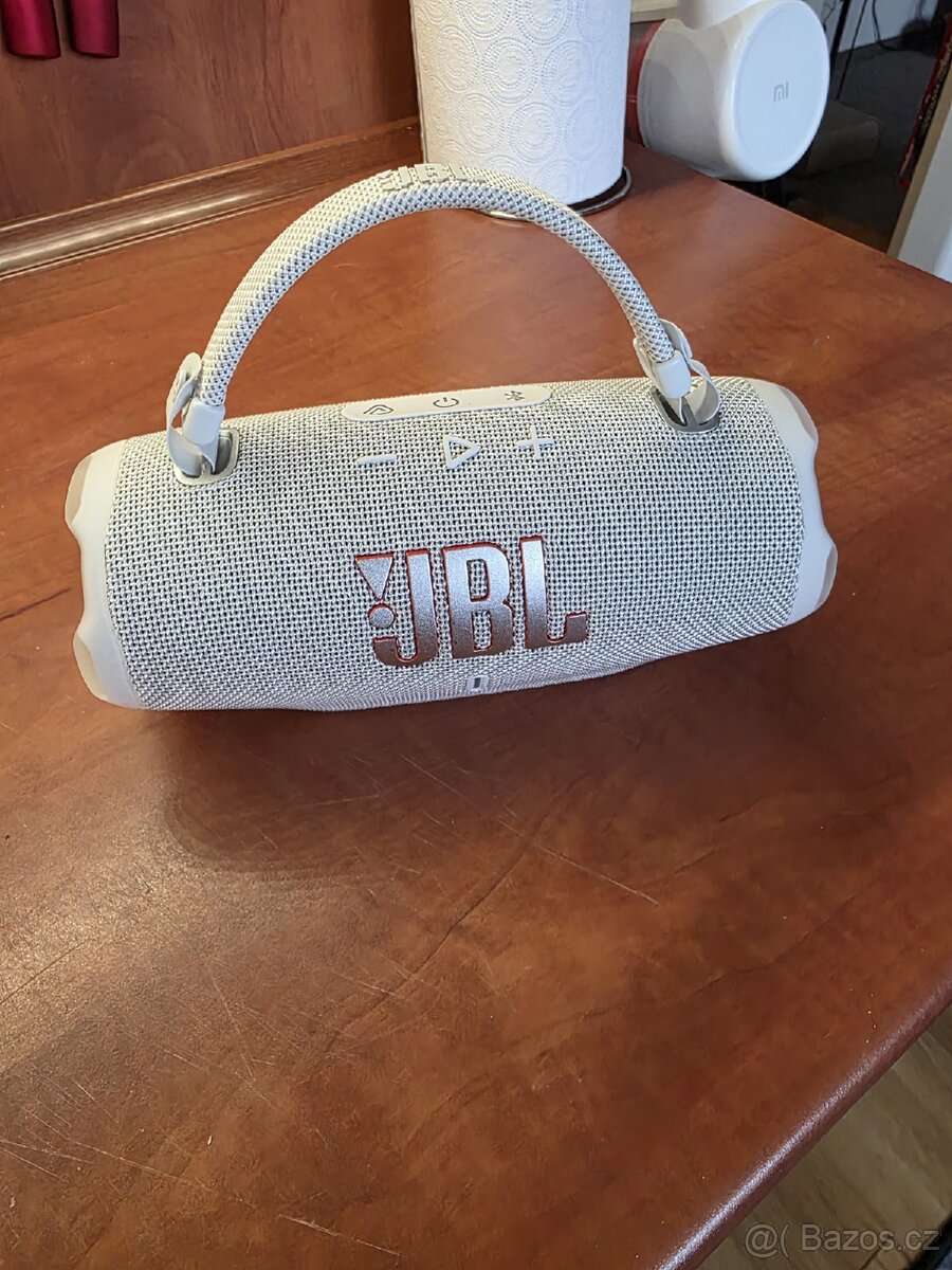JBL Charge 6