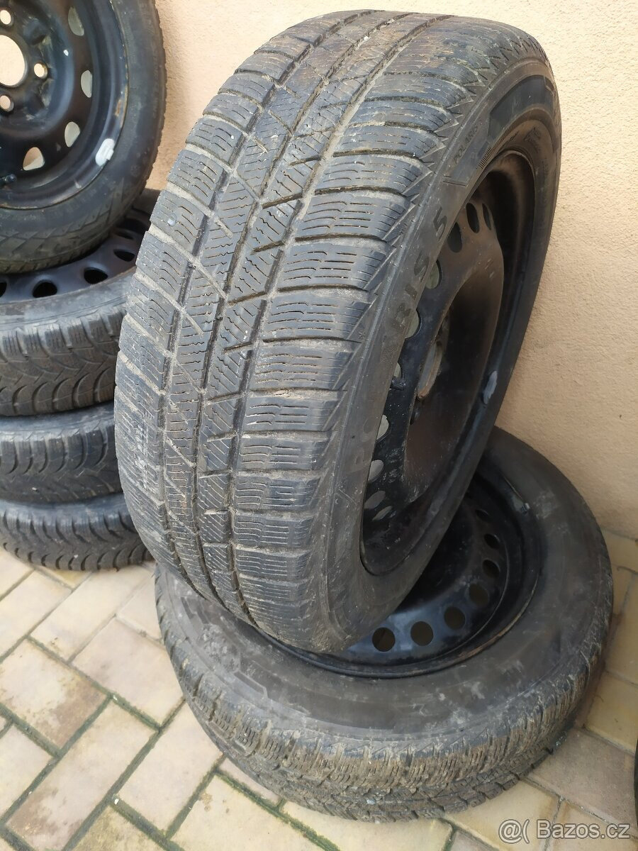 Zimní pneu na discích 205/55 R16, rozteč 5x108