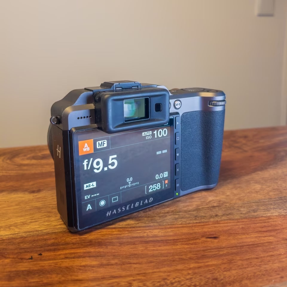 Hasselblad X1D II 50C + XCD 4/45P s příslušenstvím