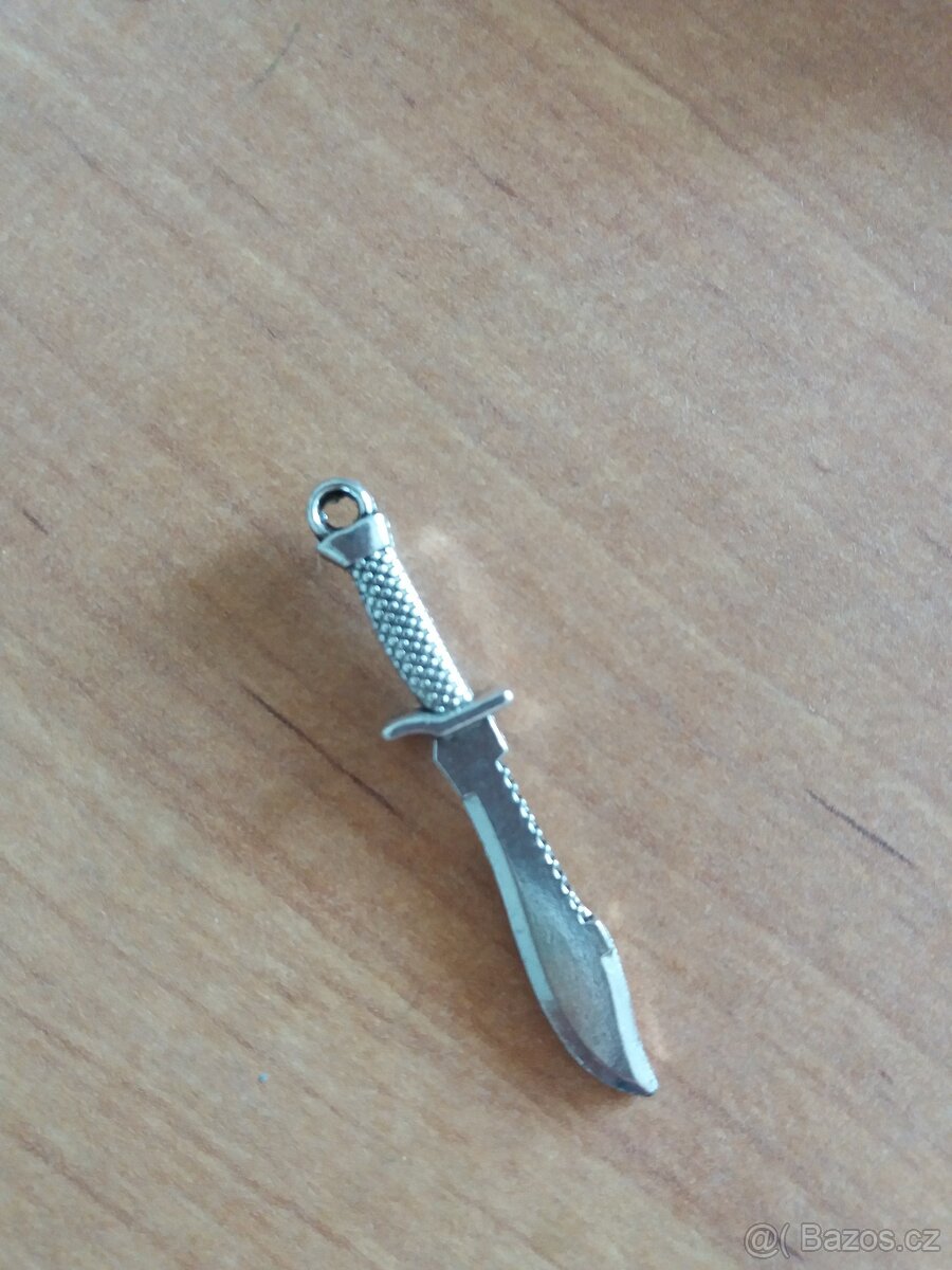 Přívěsek "Nůž"