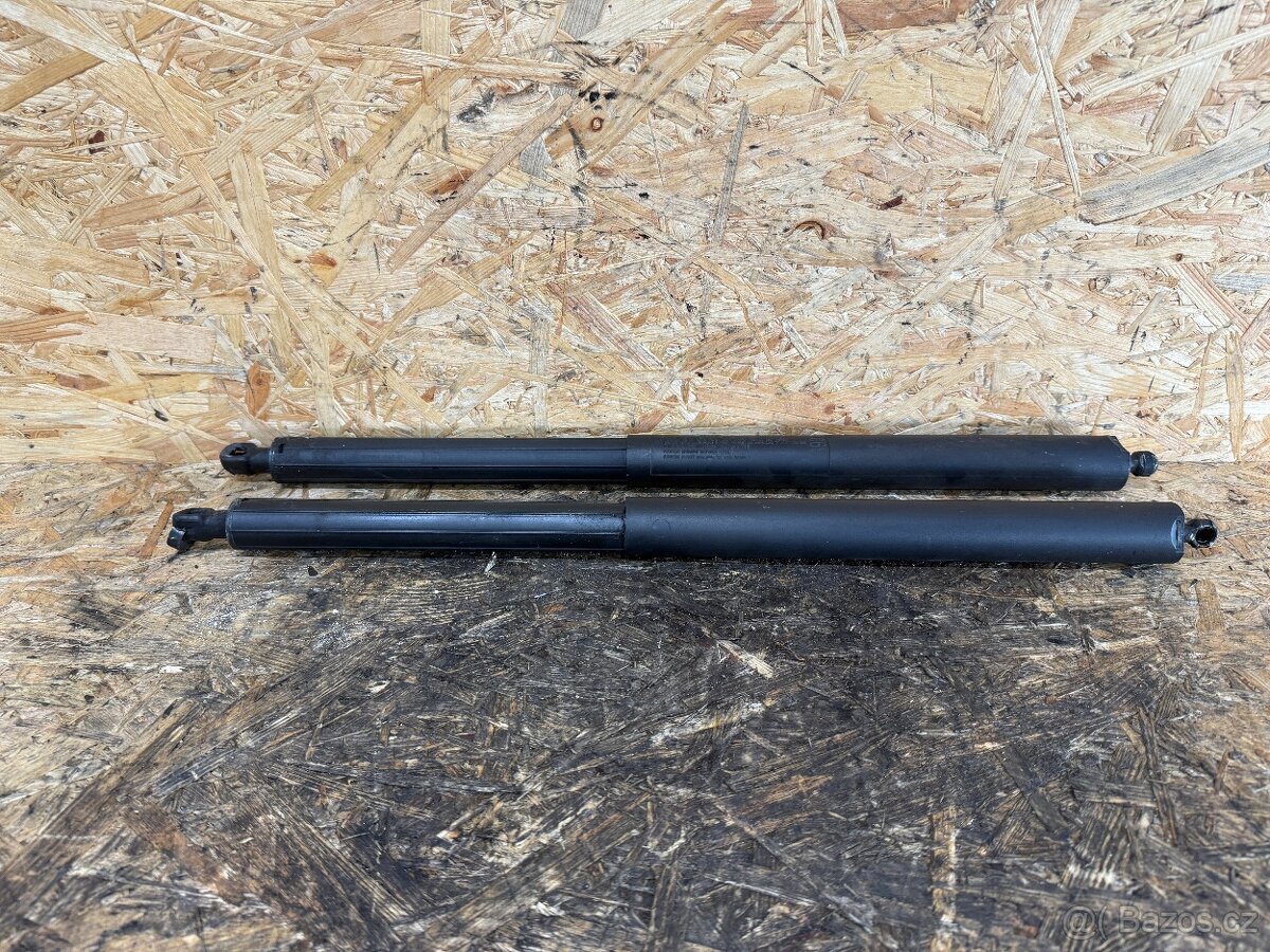 VZPĚRY KUFRU MERCEDES W164