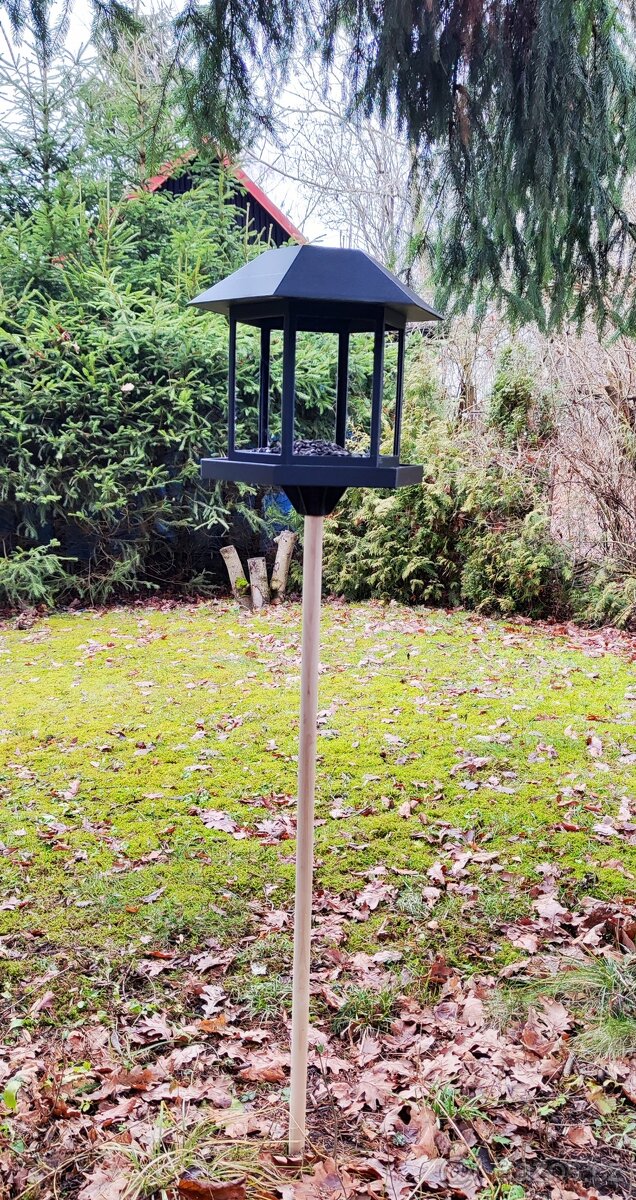 Krmítko pro ptáčky