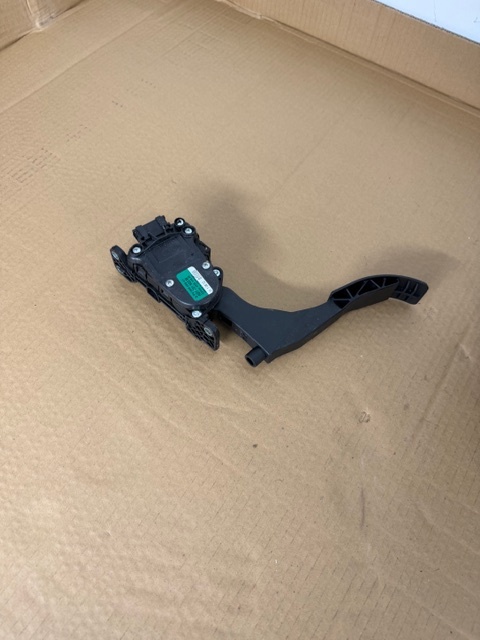 Plynový pedál - 6Q1721503M