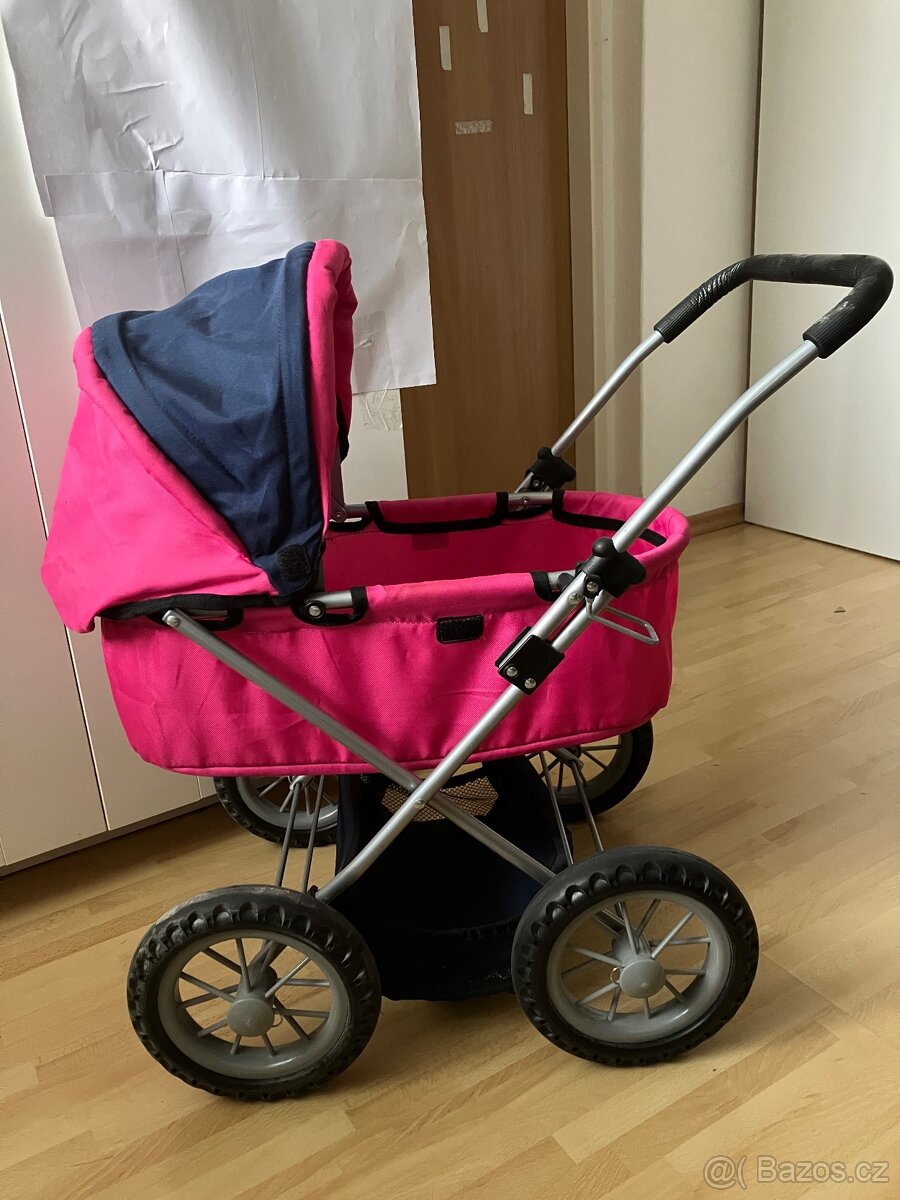 Kočárek pro panenky