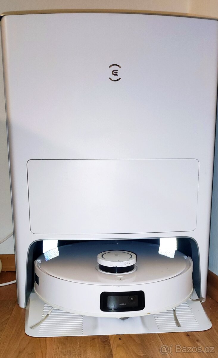 Vysavač Ecovacs deebot X1e OMNI