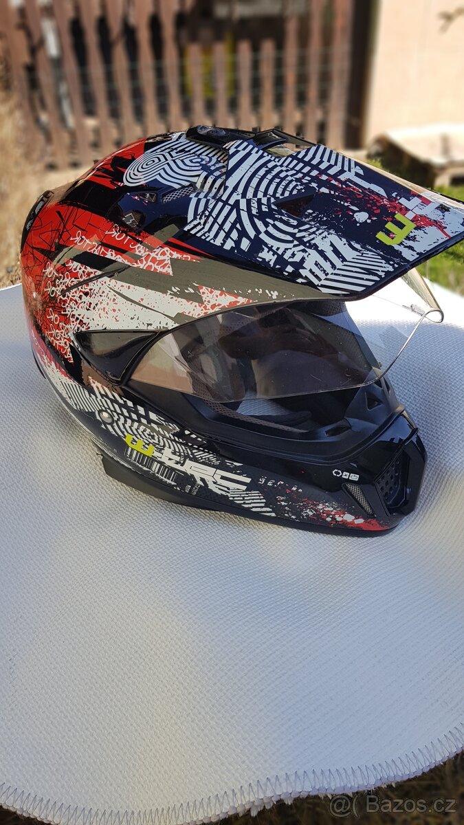 přilba na enduro,helma,přilba na motorku
