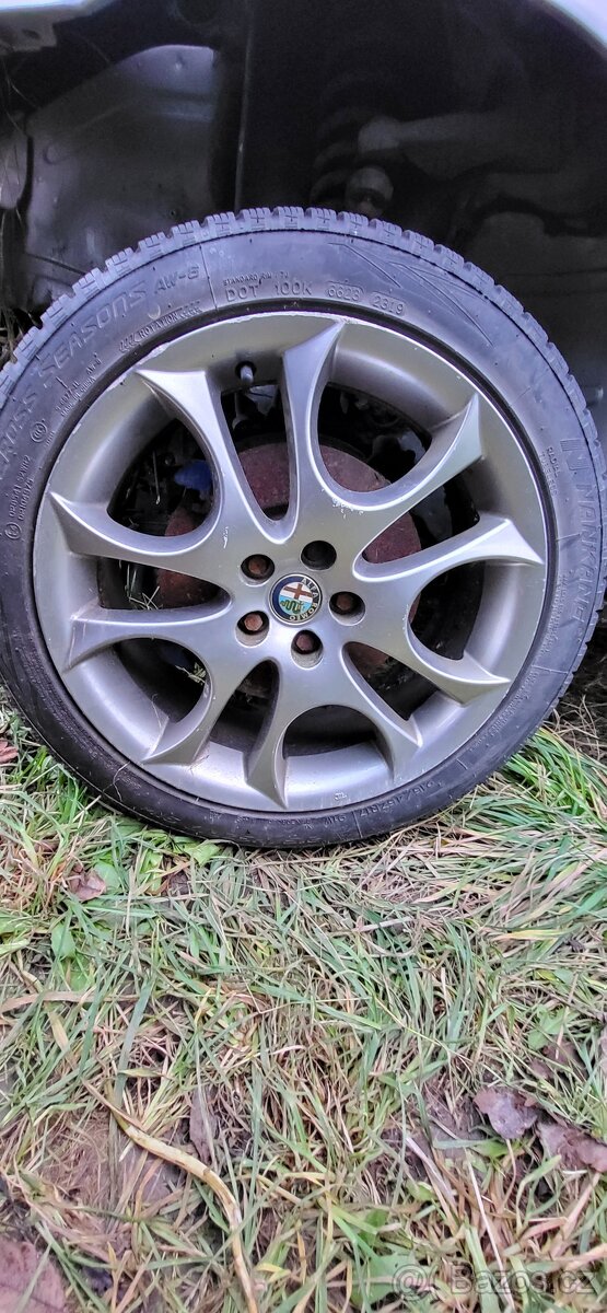 Alfa romeo 147 kola
