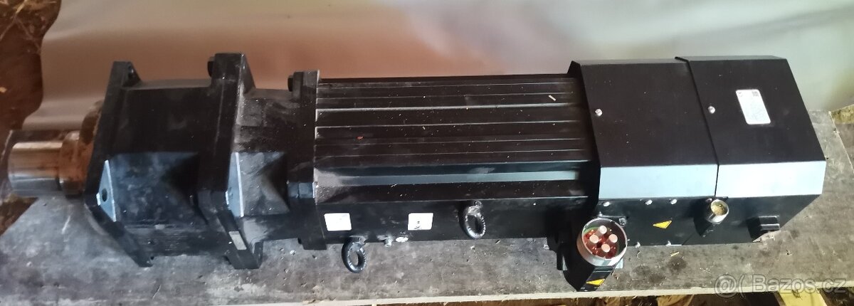 Servo motor
