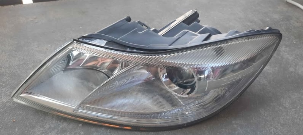 levé přední světlo Škoda Octavia ll
