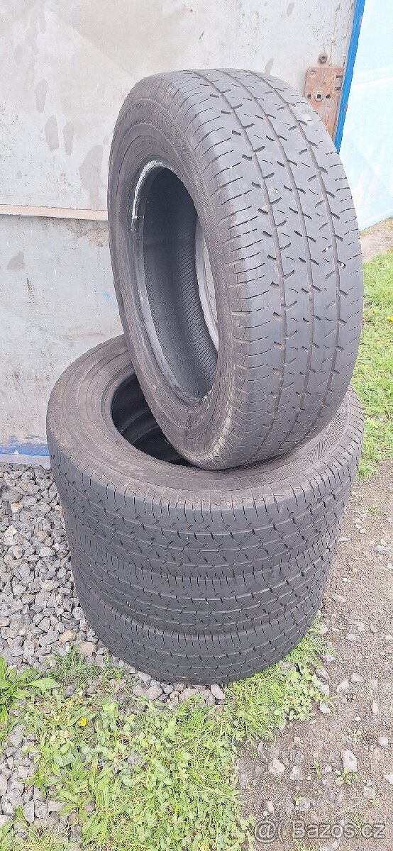 Letní pneu 215/65 R16C Barum