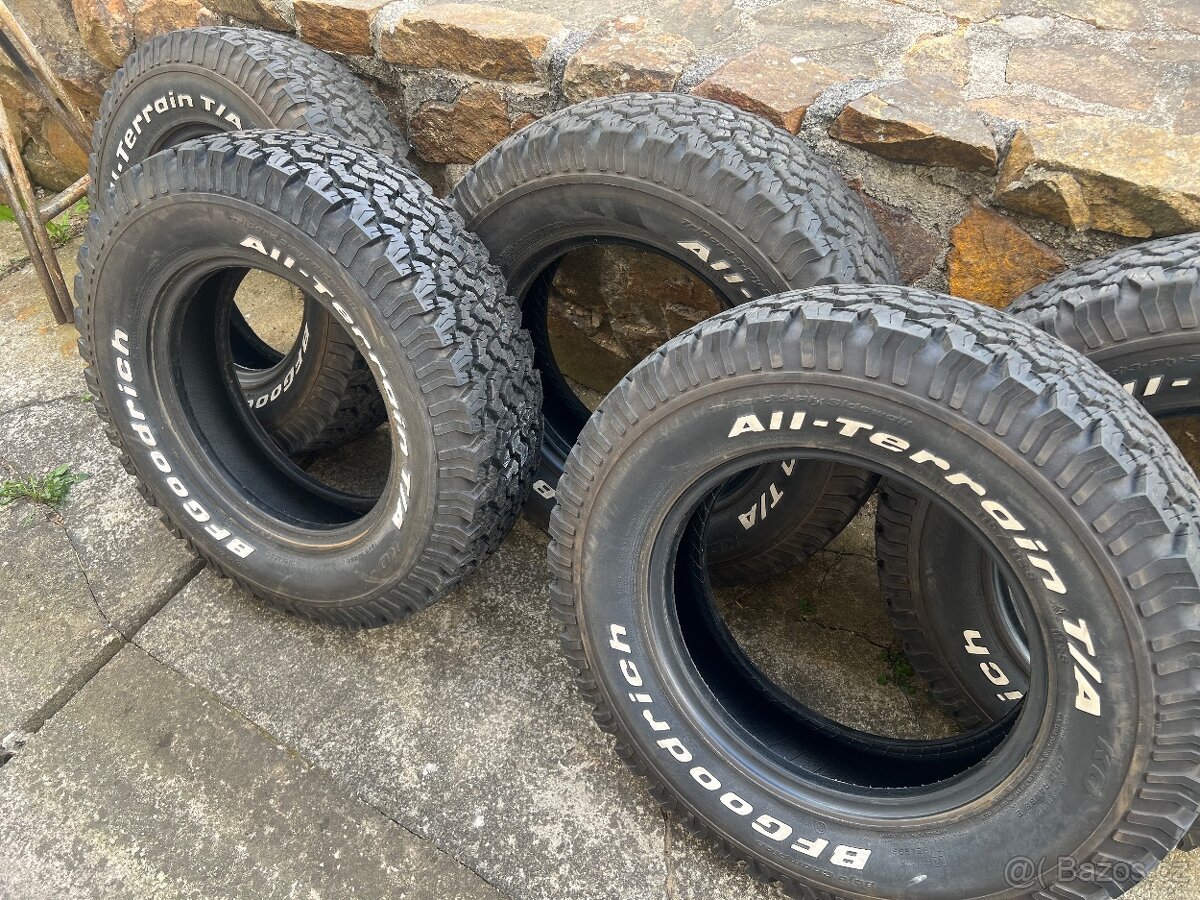 5x pneu offroad. 225/75r16