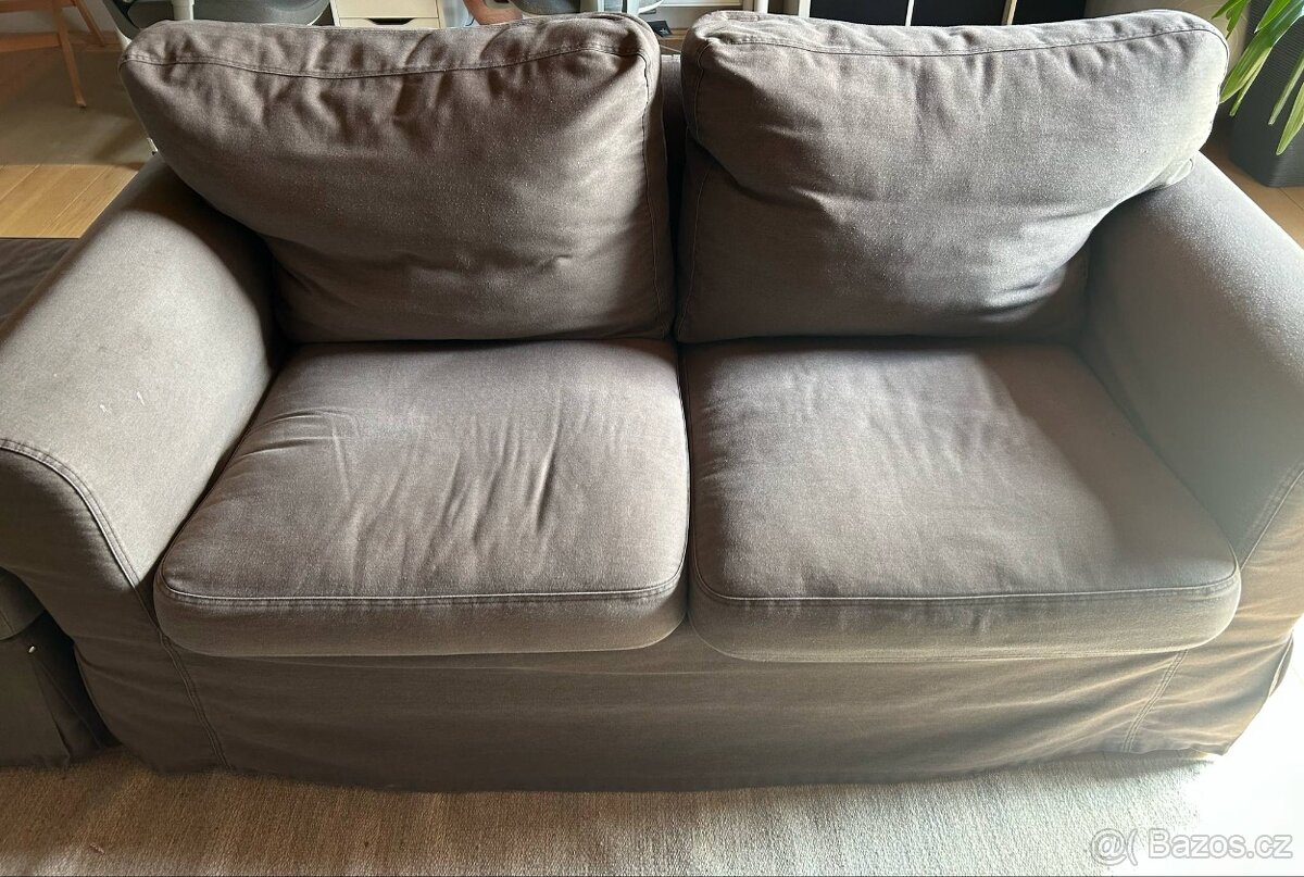 Prodám dvoumístnou pohovku Ektorp
