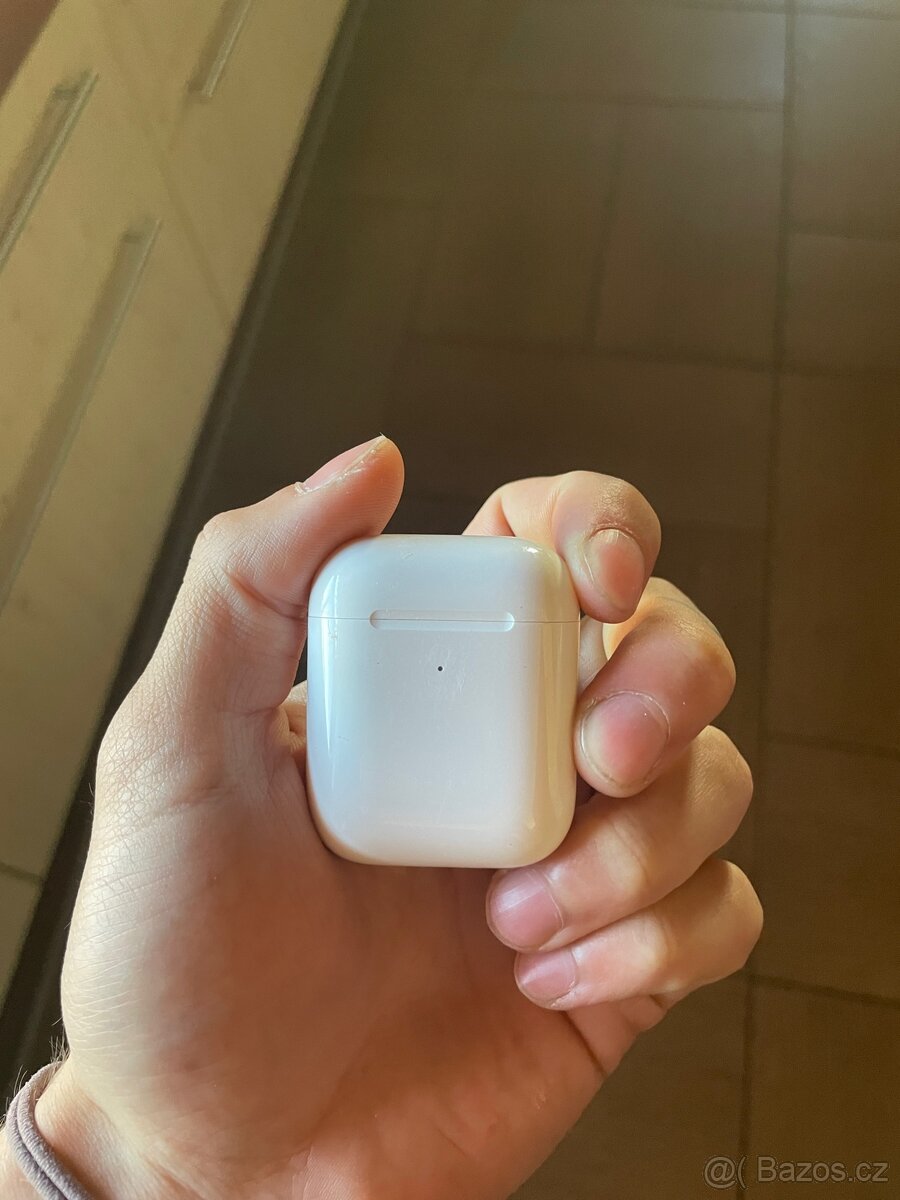 Airpods Krabička