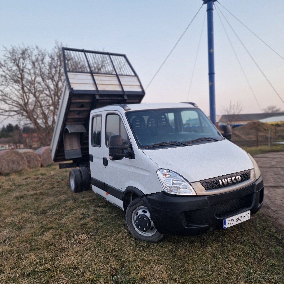 Iveco Daily 35 C 12 -sklápěč-double kabina-7.míst.