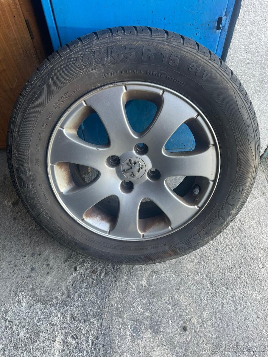 Kola Peugeot 4x108 ET27