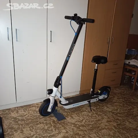 Koloběžka BTX 250 se sedadlem plně funkčná