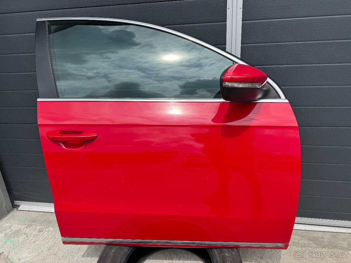 Dveře VW Passat B7 Variant pravé přední, kód barvy LY3D