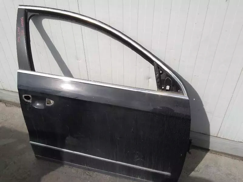 Koupím VW Passat b6 dveře LC9X
