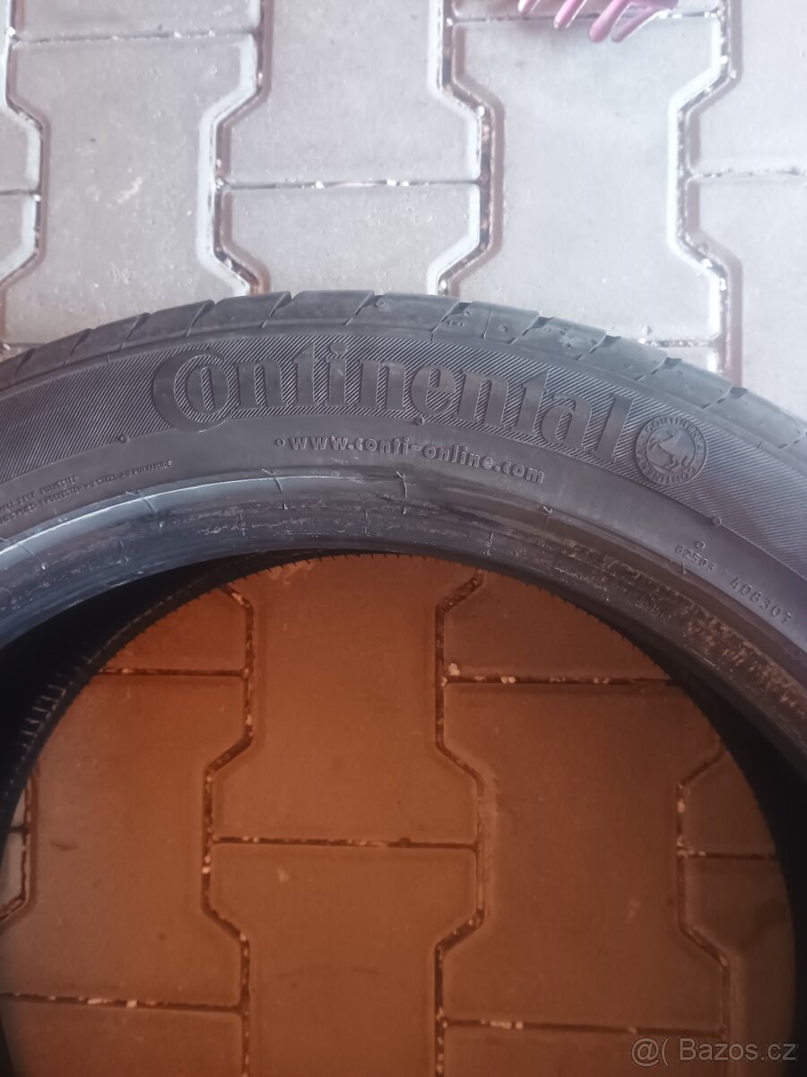 Pneu 235x45 r 18