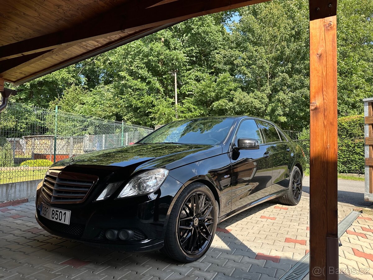 Mercedes Benz W212