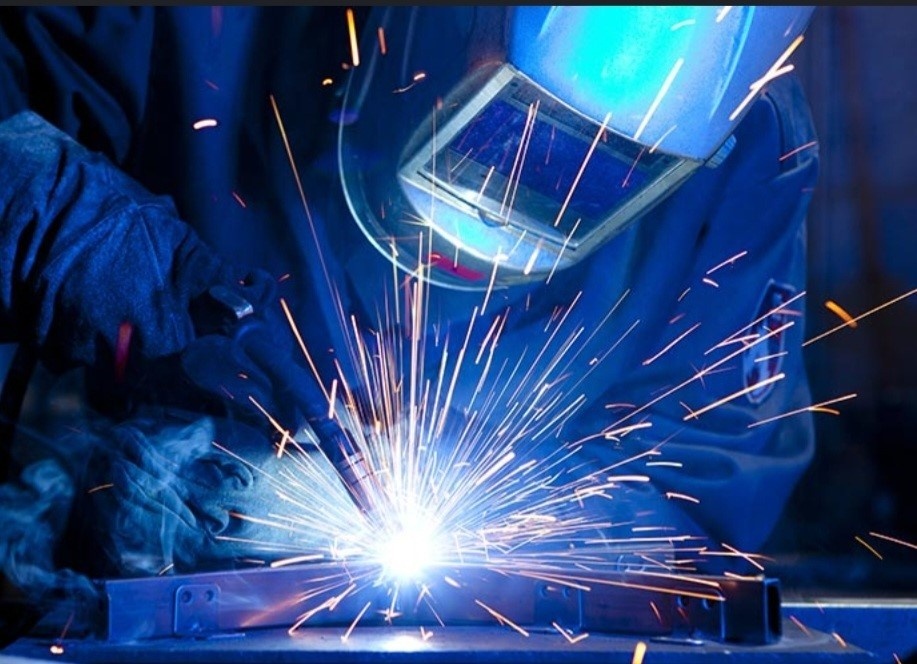 Svářeč CO2 – Okolí Plzně,náborový příspěvek 20 000, kč