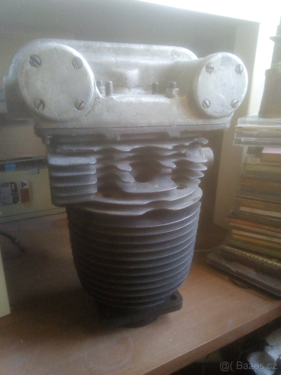 PRAGA 500 BD VRCH MOTORU PŘEVODOVKA