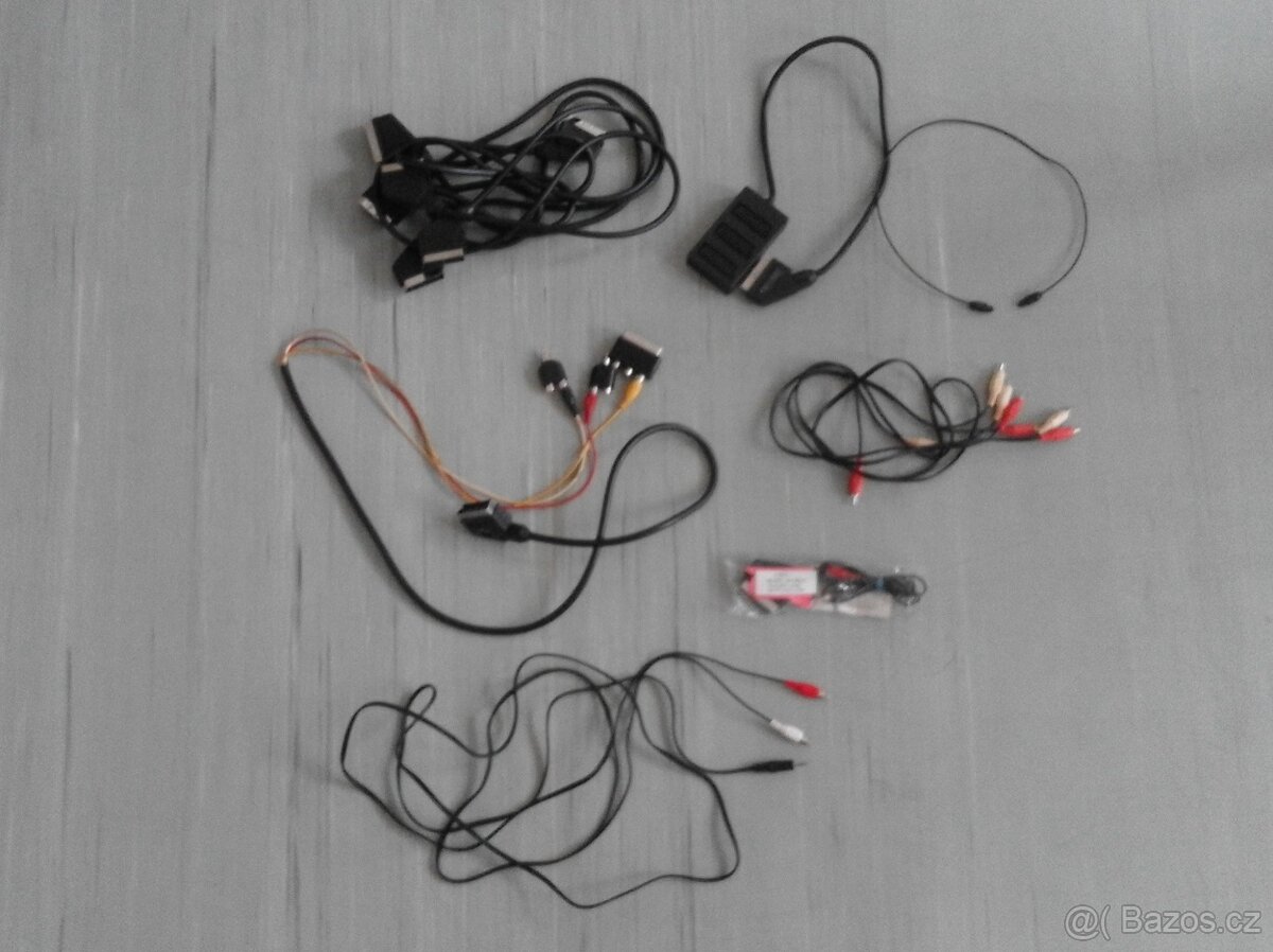 Kabeláže Mix SCART a CINCH , cena za vše
