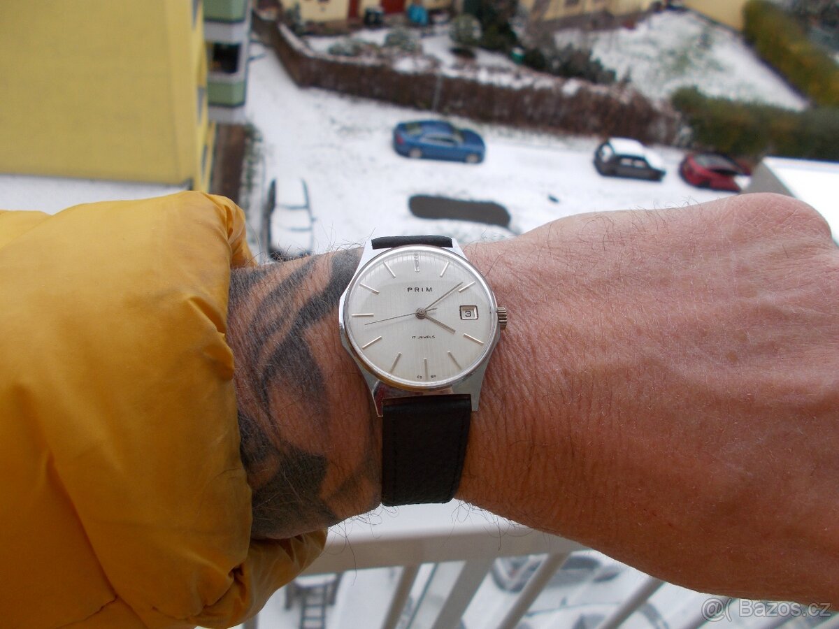 krasne darkove oblibene hodinky prim Pyžamo rok 1985