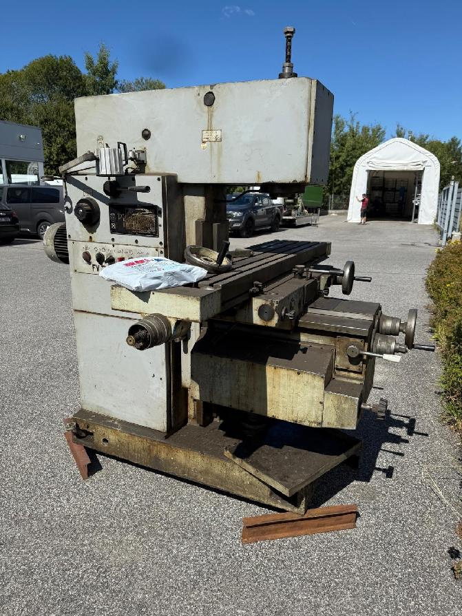 Frézky - vertikální FV 36 CF,