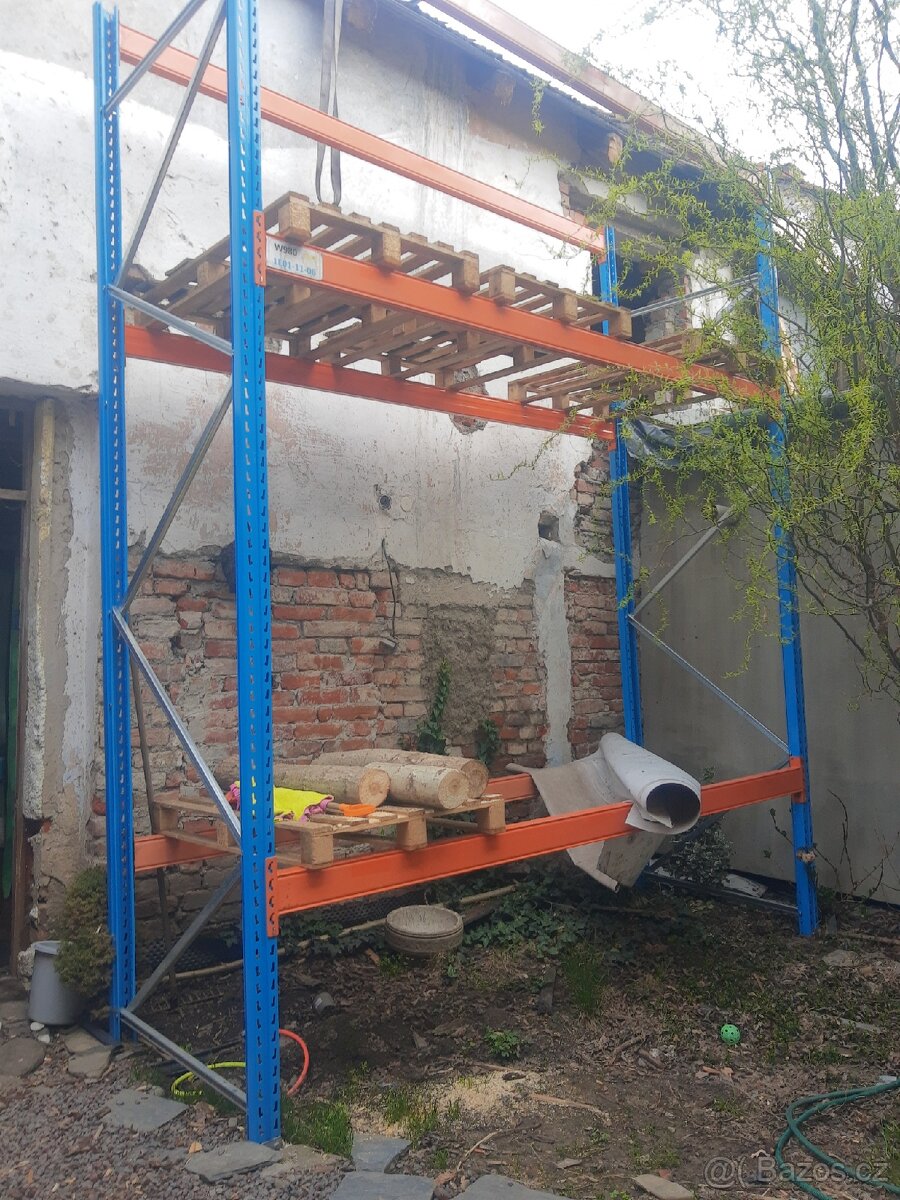 Paletový / policový regál