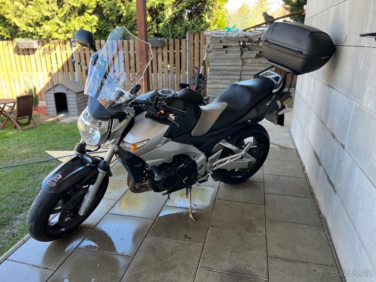 Suzuki GSR 600