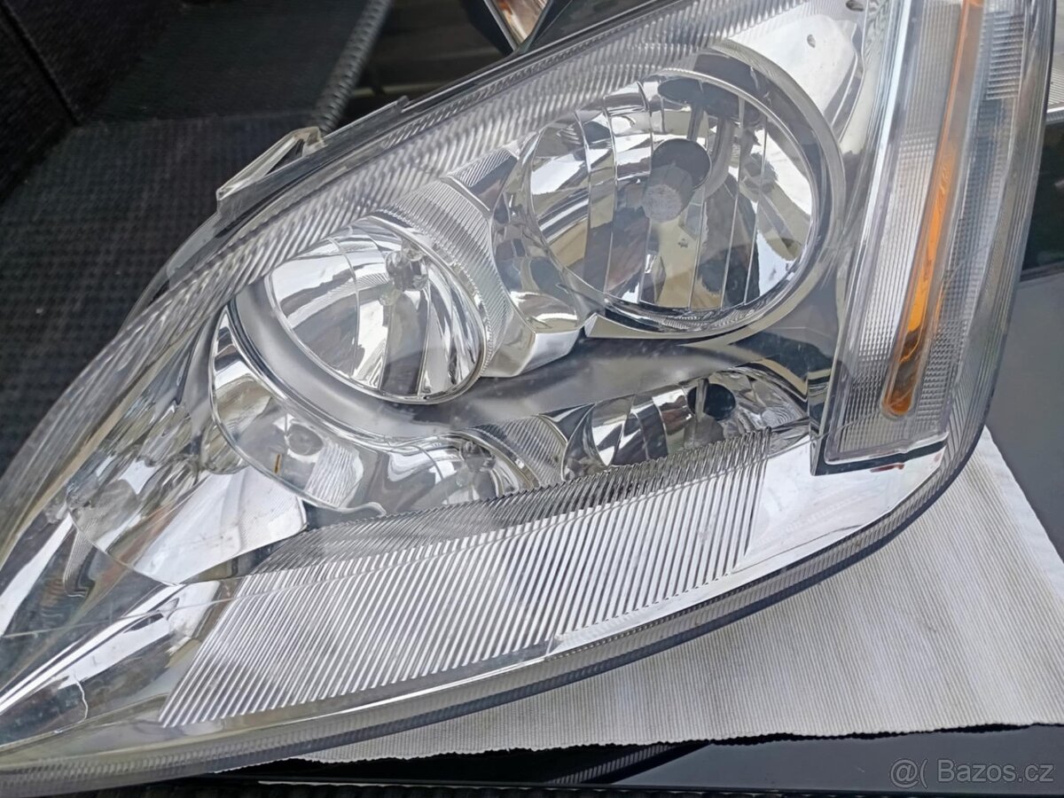 Světla Ford C-max, R.V. 2005-2006