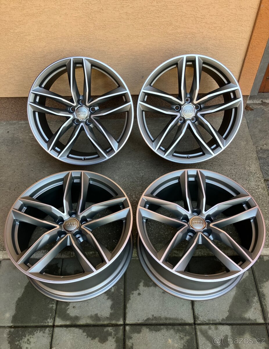 Audi R20 8T0601025DG