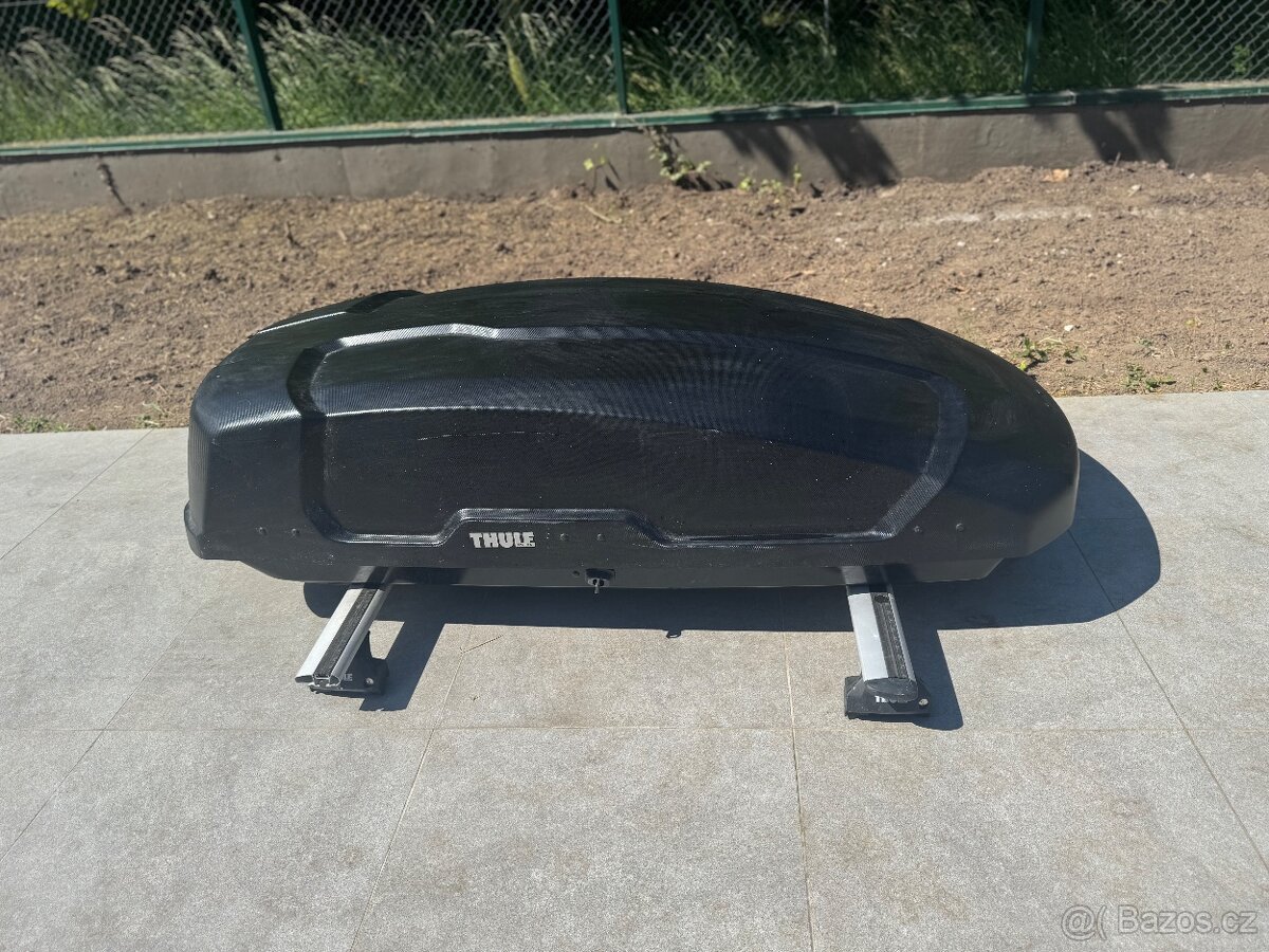 Střešní box Thule Force XT M včetně příčníků