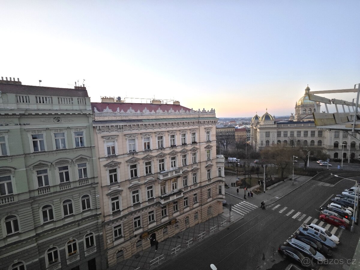 Pronájem prostorného bytu 1+1_51m2_Vinohrady u Muzea
