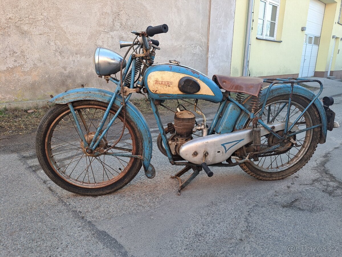 Velmi pěkný motoveterán..Alcyon.