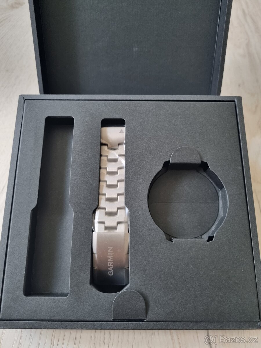 Titanový pásek QuickFit 22mm fenix 8