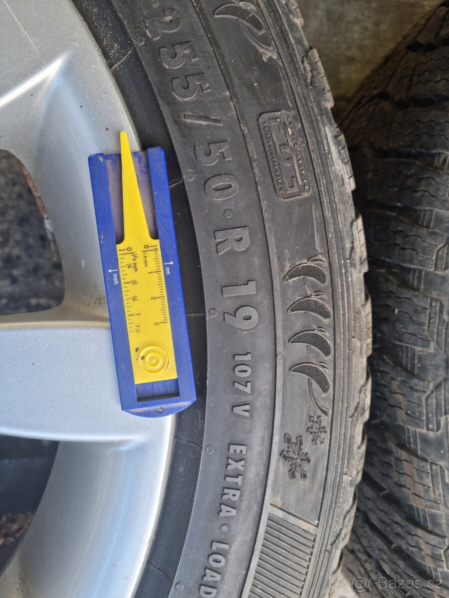 4x Zimní pneu 255/50 R19