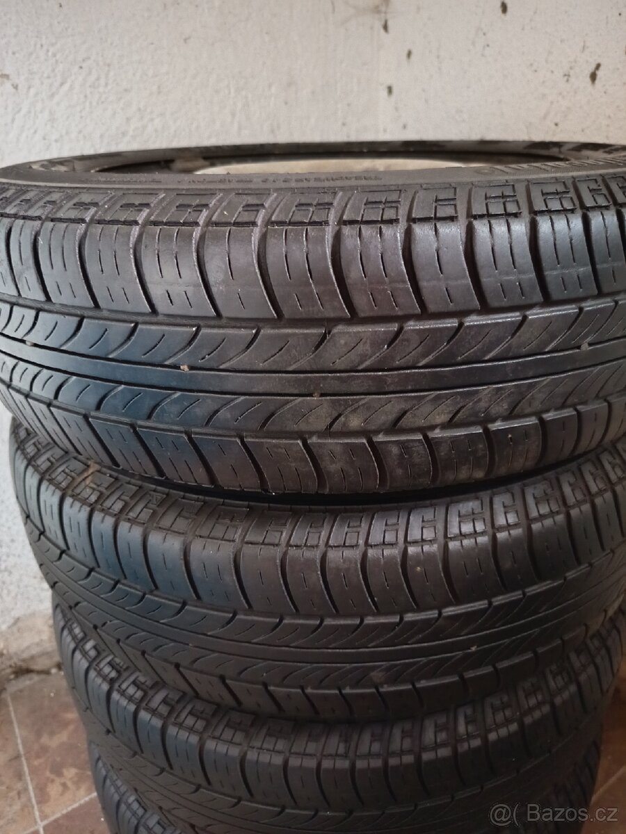 Letní gumy i z disky na Renault twingo