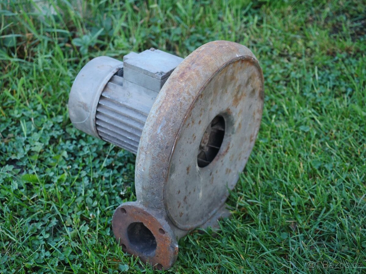 Litinový ventilátor k výhni