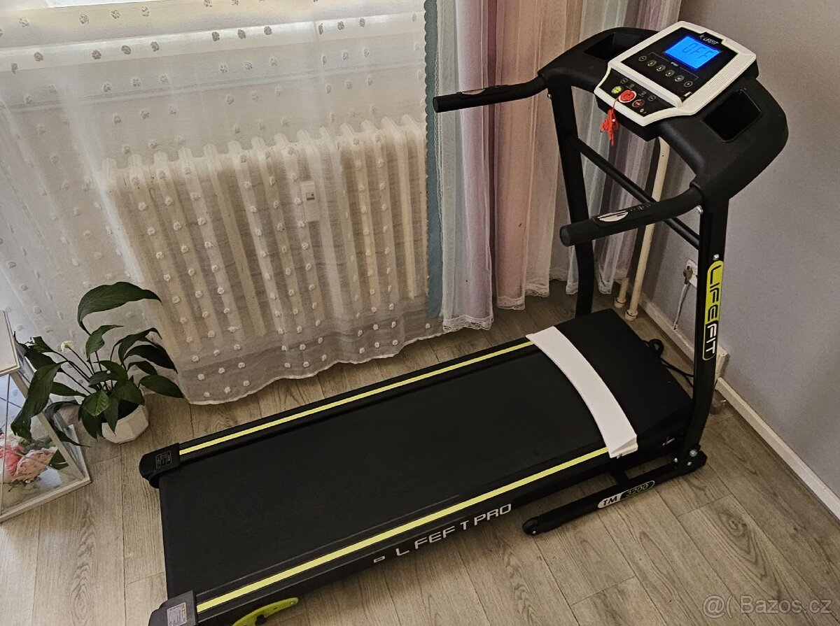 Běžecký pás LifeFit TM3200