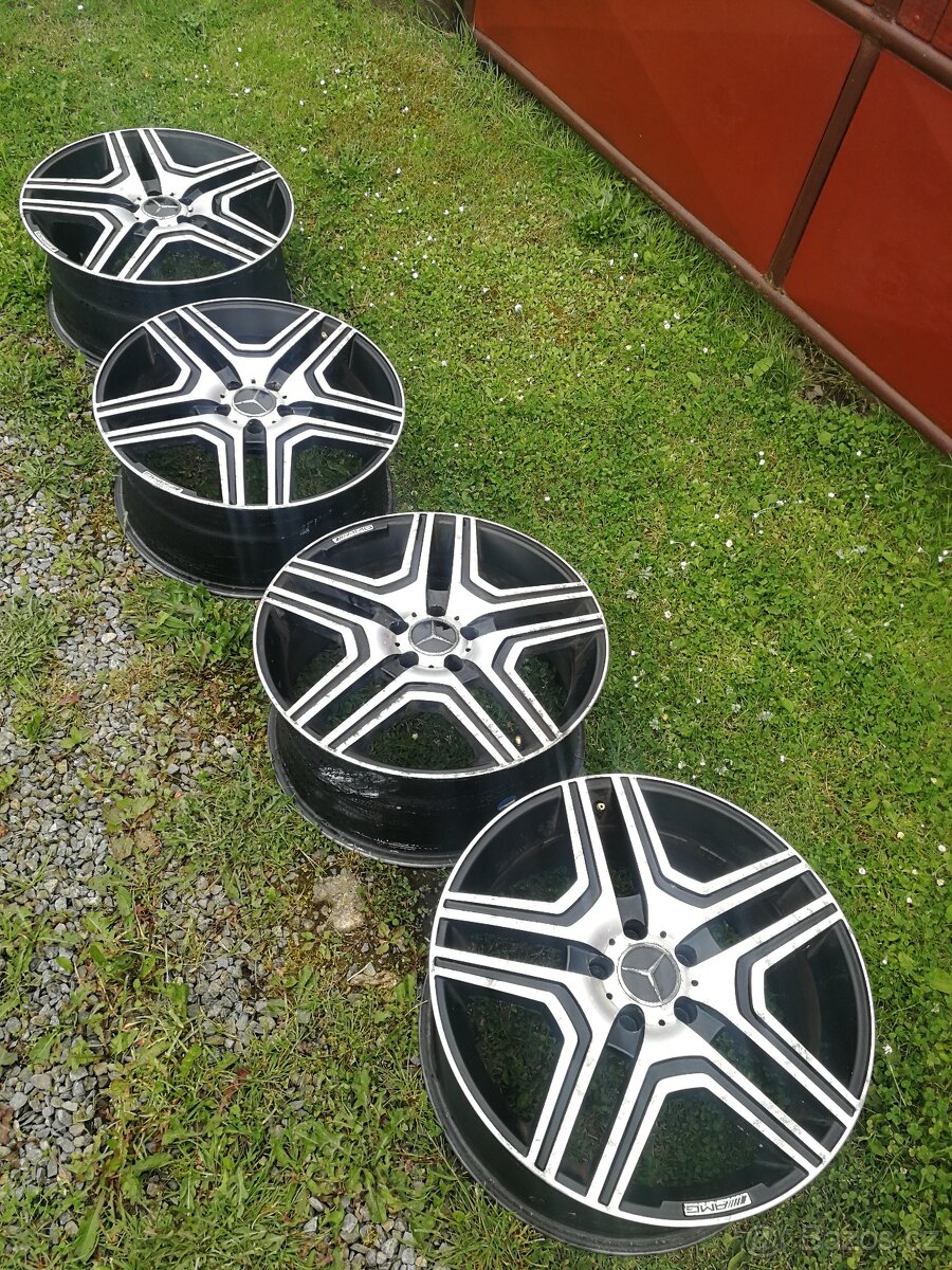 Krásná alu kola Mercedes Amg 8,5j19