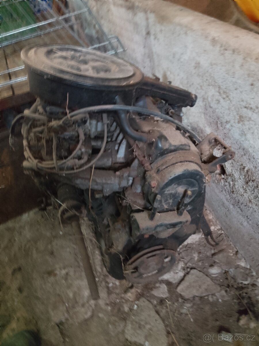 Motor s prevodovkou