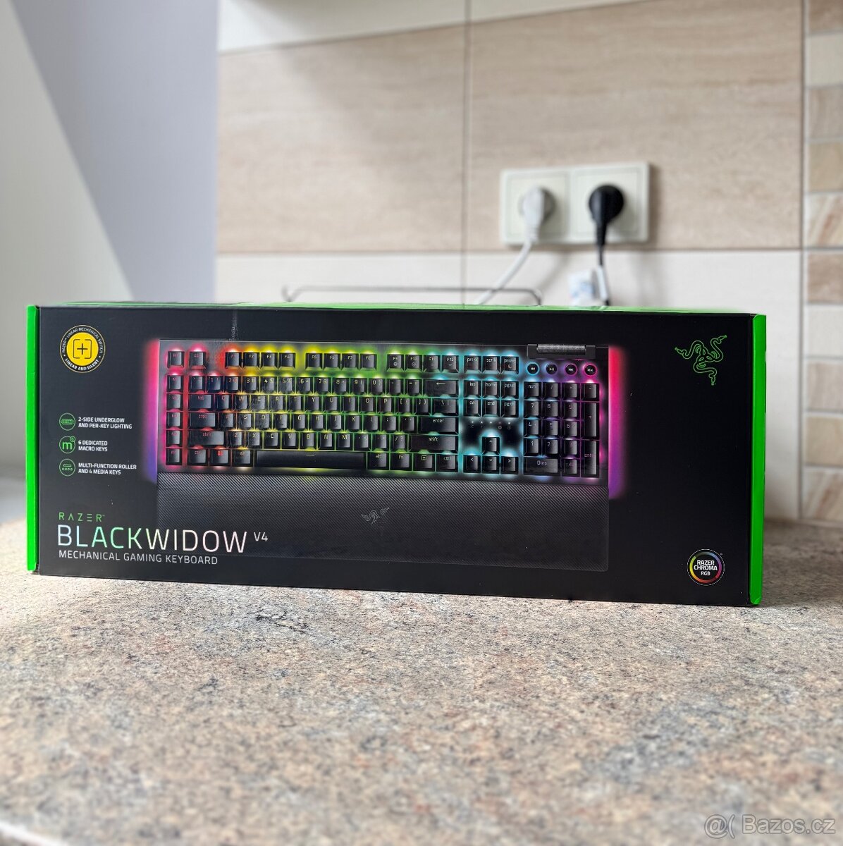 Razer BLACKWIDOW V4 (Yellow Switch) - US, Nová