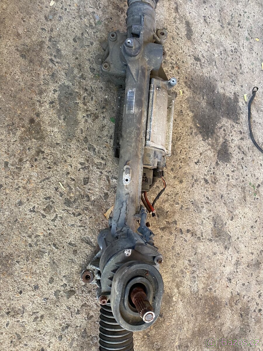 Hřeben řízení VW Passat B6