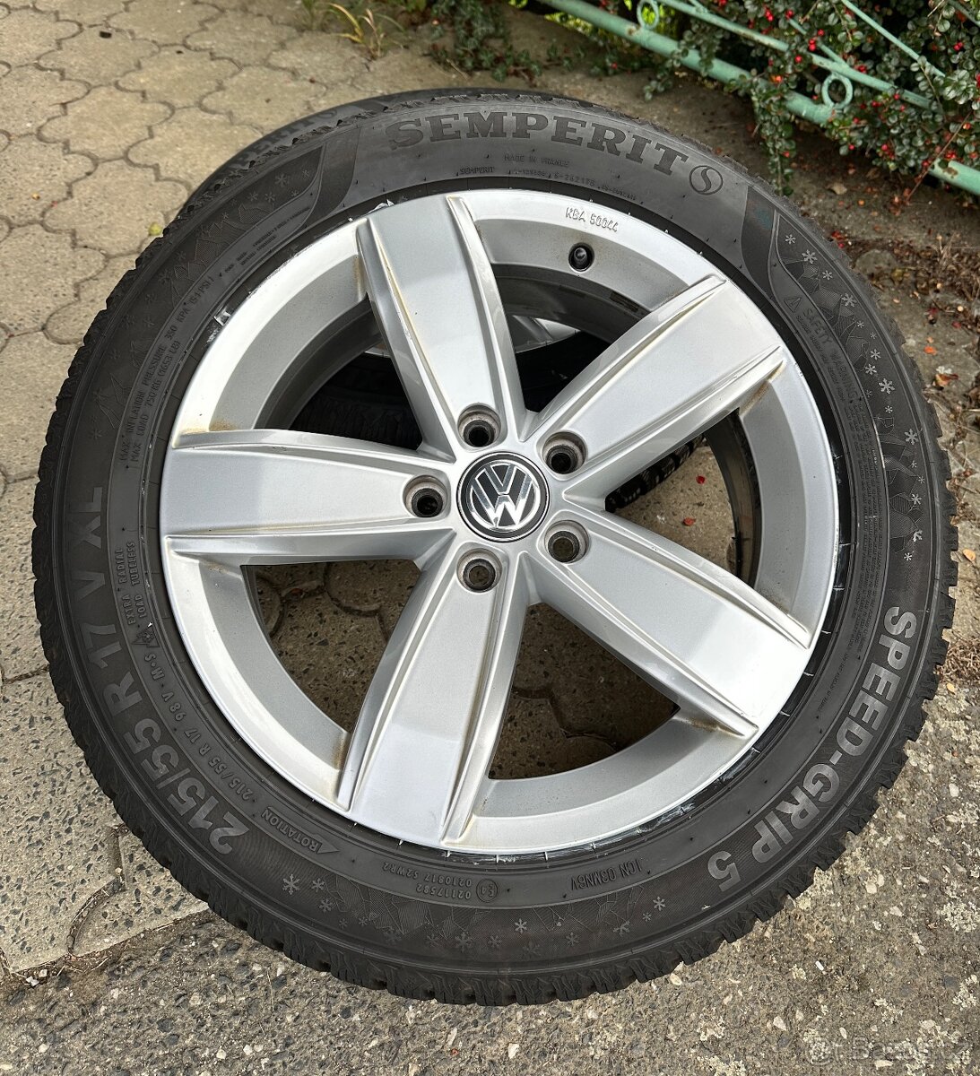 Zimní sada 215/55 R17